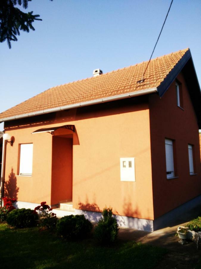 Kuca Za Odmor Mirni Kutak Vukovar Eksteriør billede